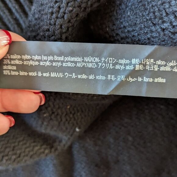 Zara knit black chunky oversized sweater with gold lizard buttons - Picture 6 of 6